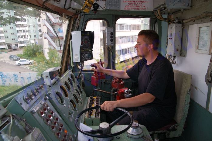 Кабина ВЛ80р в режиме тяги